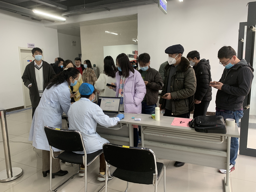 galaxy银河微电组织开展疫苗加强针的接种工作